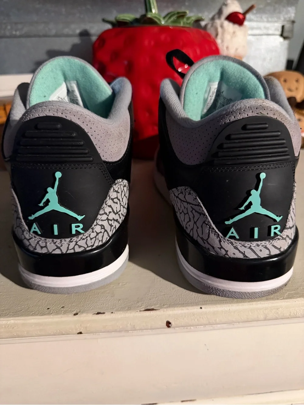 Air Jordan 3 (Green Glow)